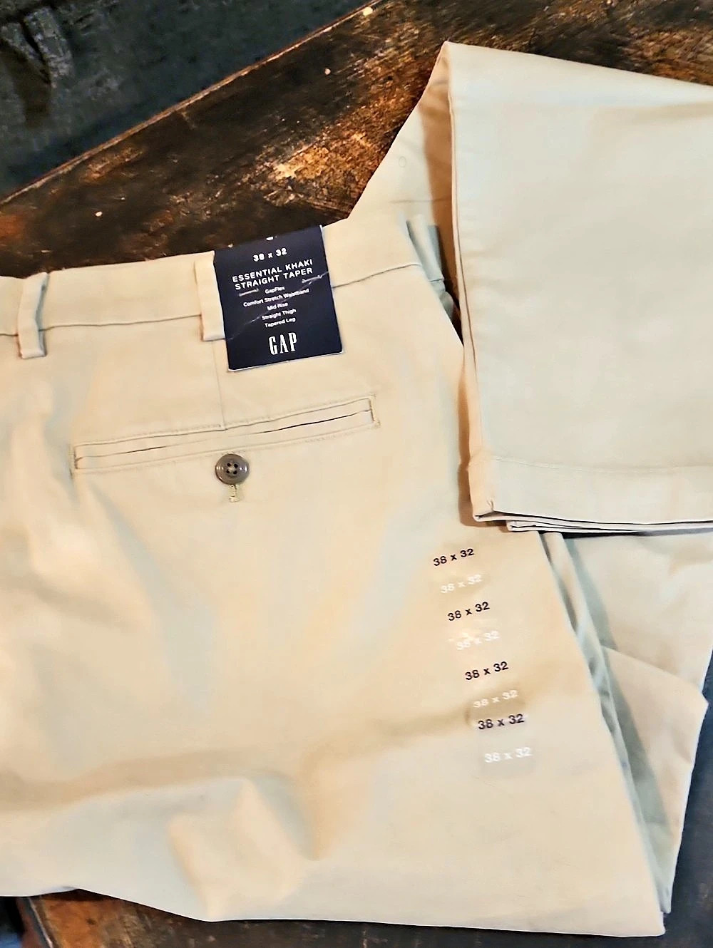 Gap Essential Khaki Straight Taper Men's Beige Pants Waist 38 x 32 NWT